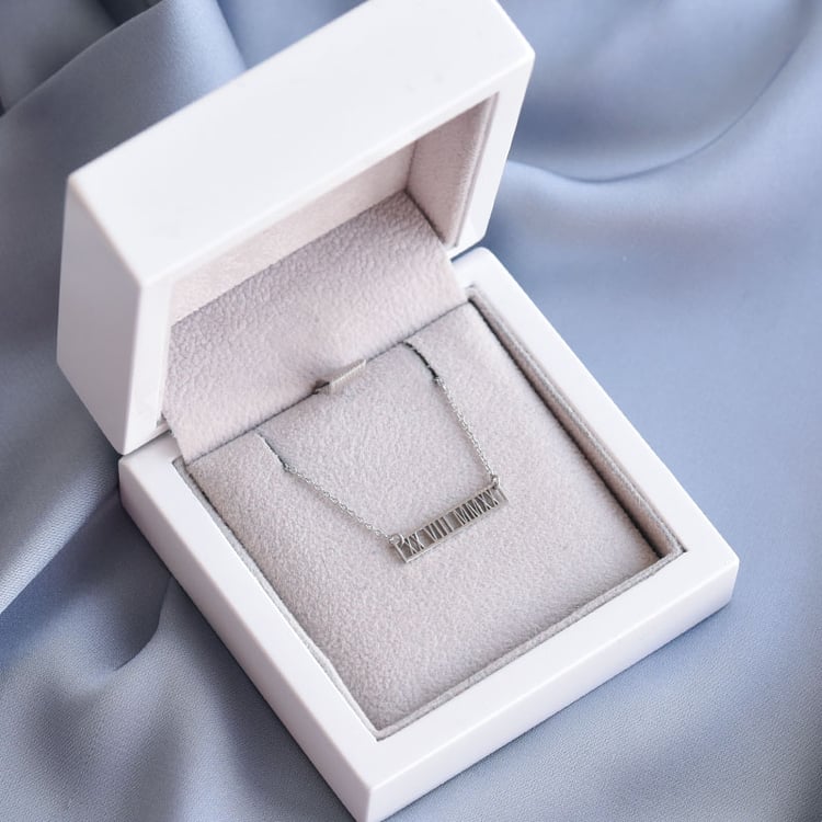 Zlatý náhrdelník s římským datem 78377