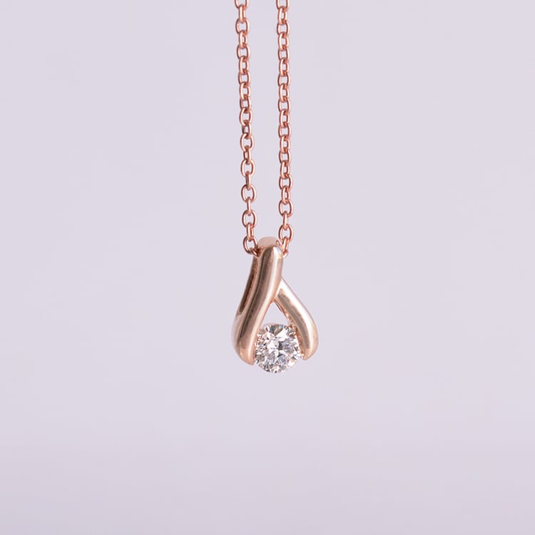 Minimalistický přívěsek s diamantem Tilda 116573