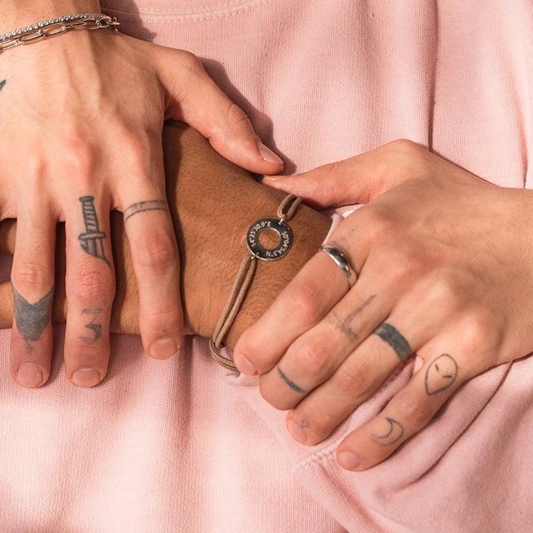 Pánský provázkový náramek s gravírem souřadnic Conan 115916