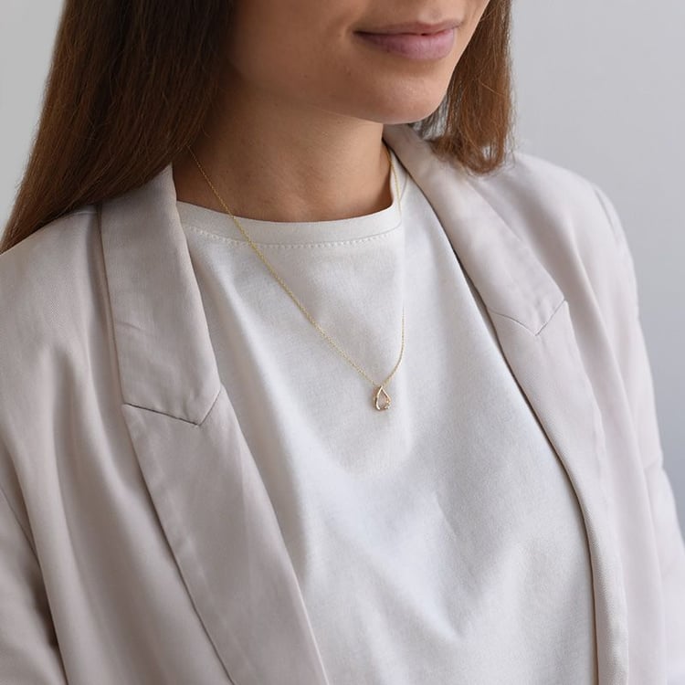 Náhrdelník ve tvaru kapky 66420