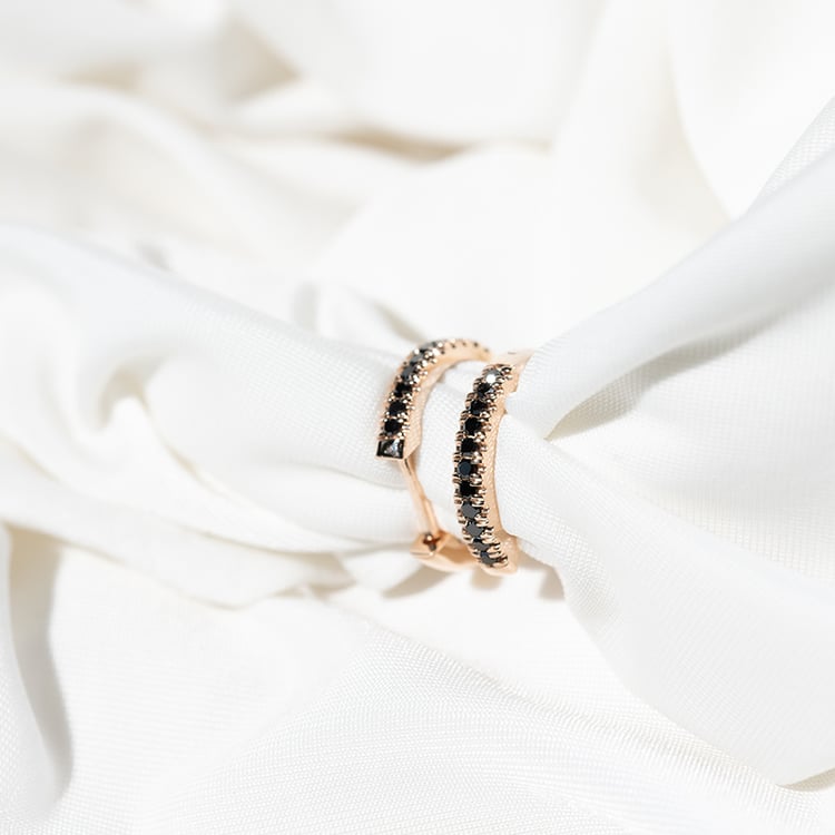 Kruhové náušnice s černými diamanty Gomati 131259