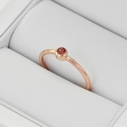 Zlatý minimalistický prsten s padparadscha safírem Emilien