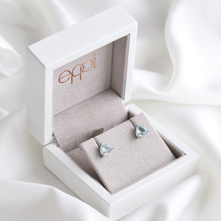 Náušnice s nebesky modrými topazy 78715