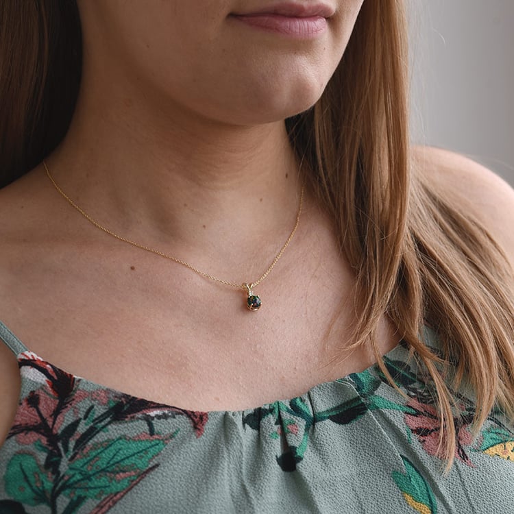 Přívěsek s černým round opálem a diamantem 67138