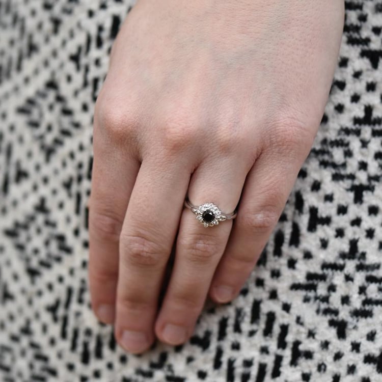 Prsten s diamantem 27828