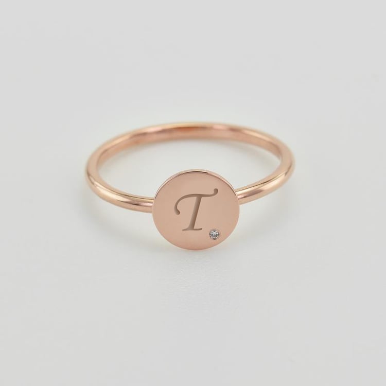 Zlatý prsten s diamantem a gravírem písmene Narik 115182