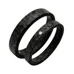 Ploché karbonové snubní prsteny s diamantem Jae