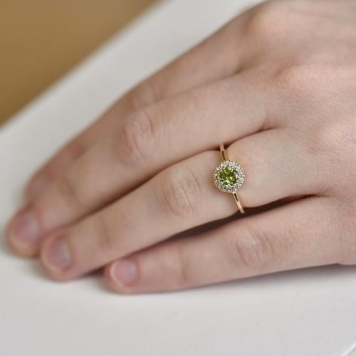 Zásnubní prsten s olivínem a diamanty Tafne