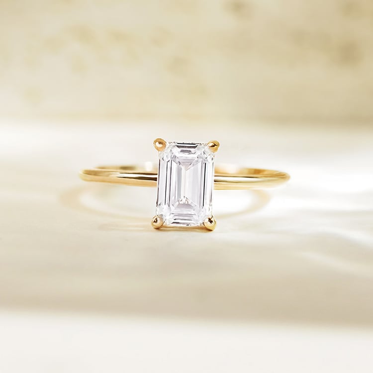 Zásnubní prsten s emerald moissanitem s výběrem velikosti Olson 156591