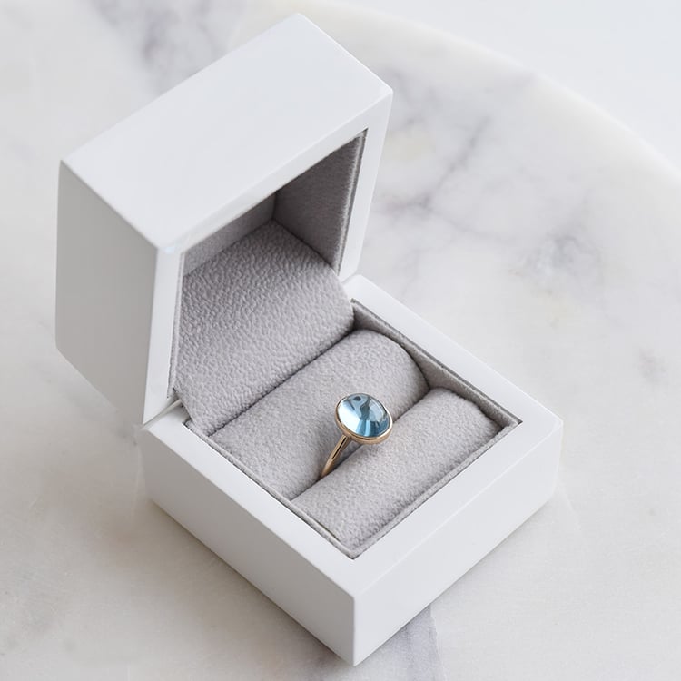 Prsten s topazem 93491