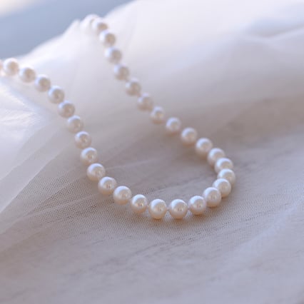 Stříbrný perlový náhrdelník Ermine