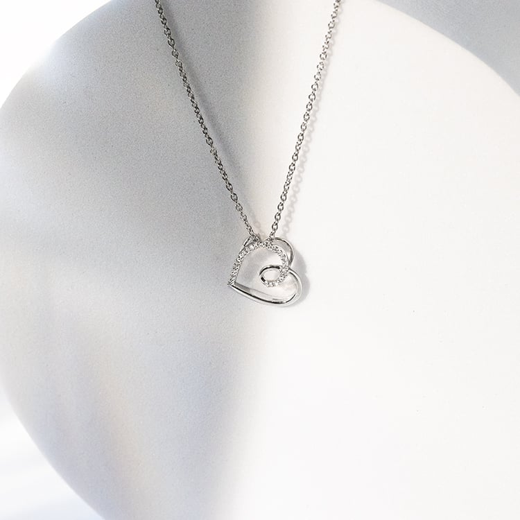 Romantický přívěsek s diamanty Mariano 142618