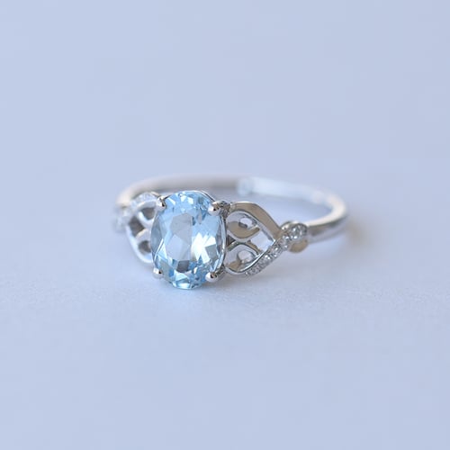 Zlatý akvamarínový prsten s diamanty Alanyse