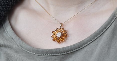 Vyjádřete se pomocí statement šperků