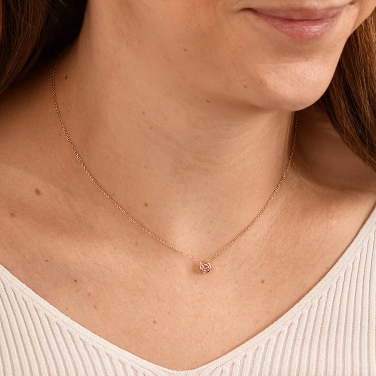 Bezel náhrdelník s IGI certifikovaným lab-grown růžovým diamantem Jonie 164820