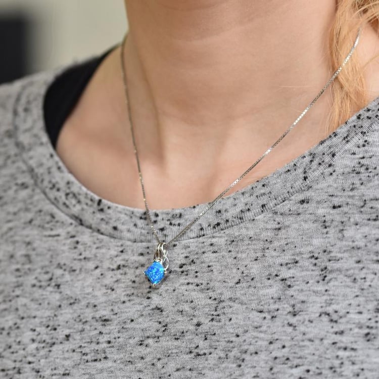Náhrdelník s opálem ze stříbra 3544