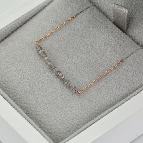 Zlatý choker s růžovými nebroušenými diamanty Wandalee