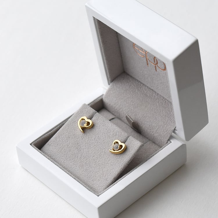 Srdíčka v stříbrných náušnicích 73004