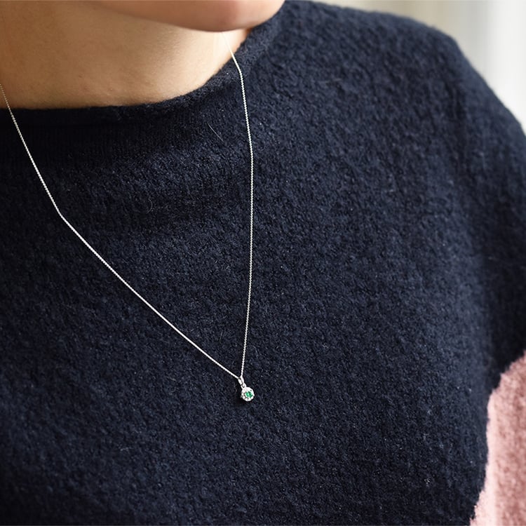 Smaragdový halo přívěsek s diamanty Florrie 41692