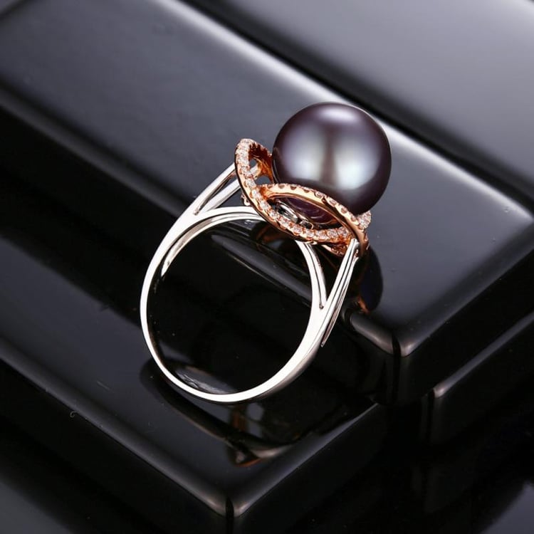 Zlatý prsten s fialovou perlou 13182