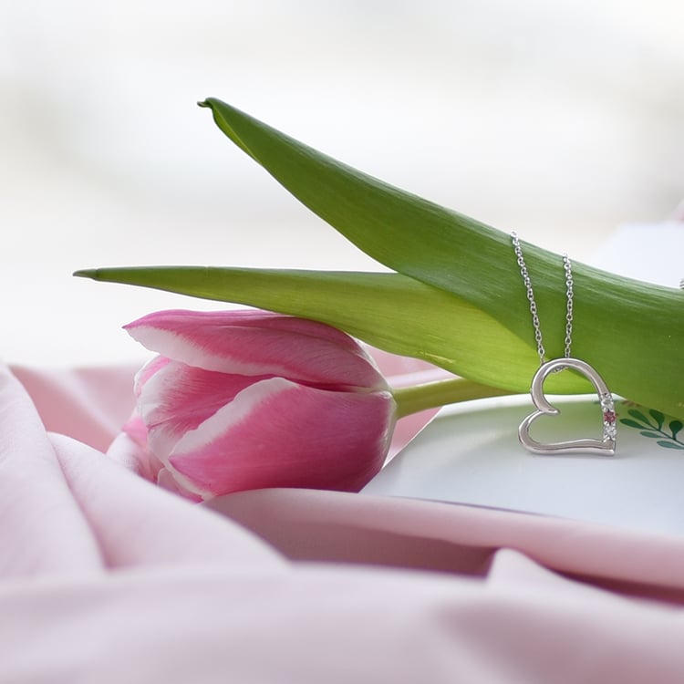 Stříbrný přívěsek srdce s akvamaríny a růžovým safírem Tanish 103595