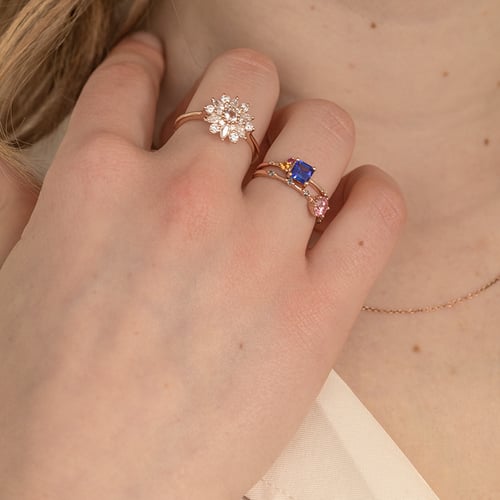 Cluster prsten s asscher tanzanitem, padparadscha safírem, rubínem a diamantem Kenny