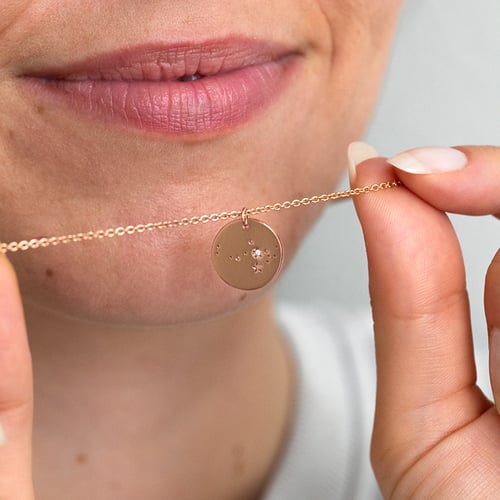 Zlatý přívěsek se souhvězdím a diamantem Nyala