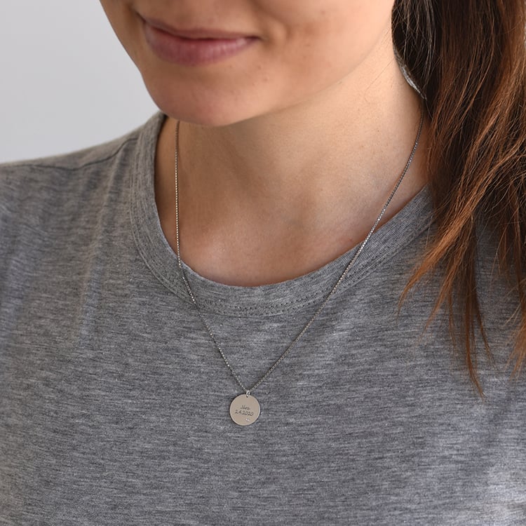 Stříbrný přívěsek s diamantem a s gravírem dle vaší volby 62228