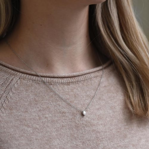 Zlatý náhrdelník s 0.25ct GIA certifikovaným marquise diamantem Rabba