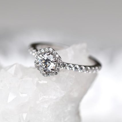 Zásnubní halo prsten s diamanty Primrose