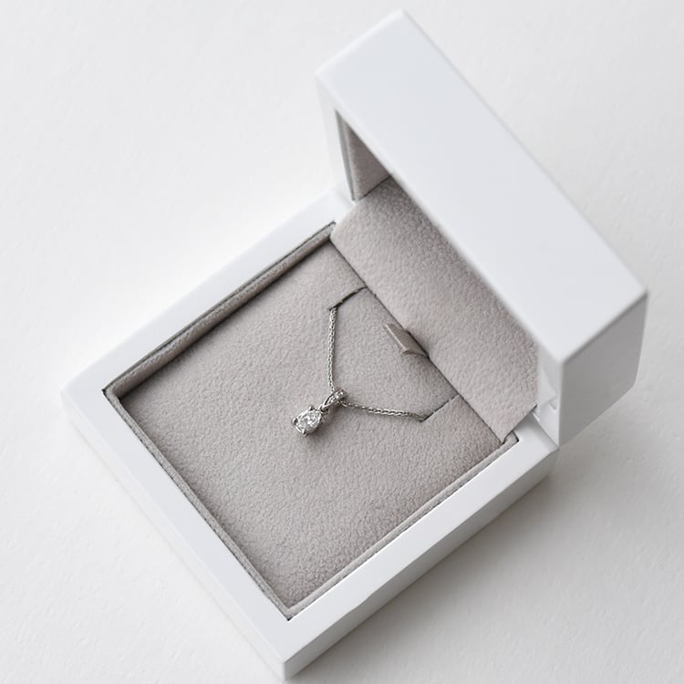 Diamantový přívěsek 72937