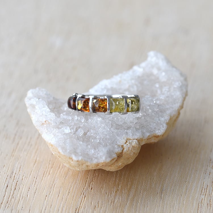 Stříbrný prsten s barevnými jantary 67755