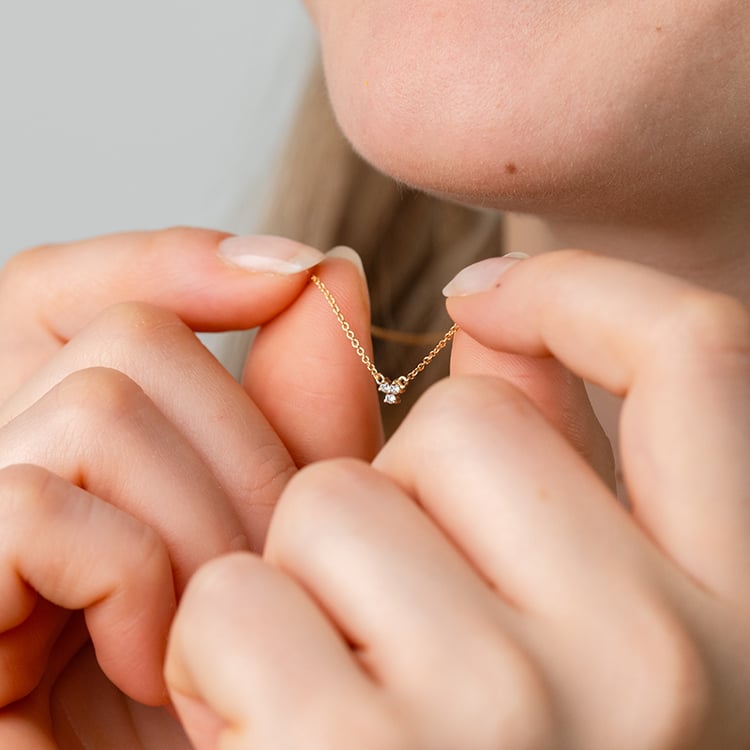 Kolekce minimalistických šperků se třemi lab-grown diamanty Milton 147709