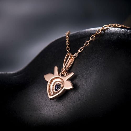 Přívěsek ve znamení Kozoroha se safírem a diamanty Cabra