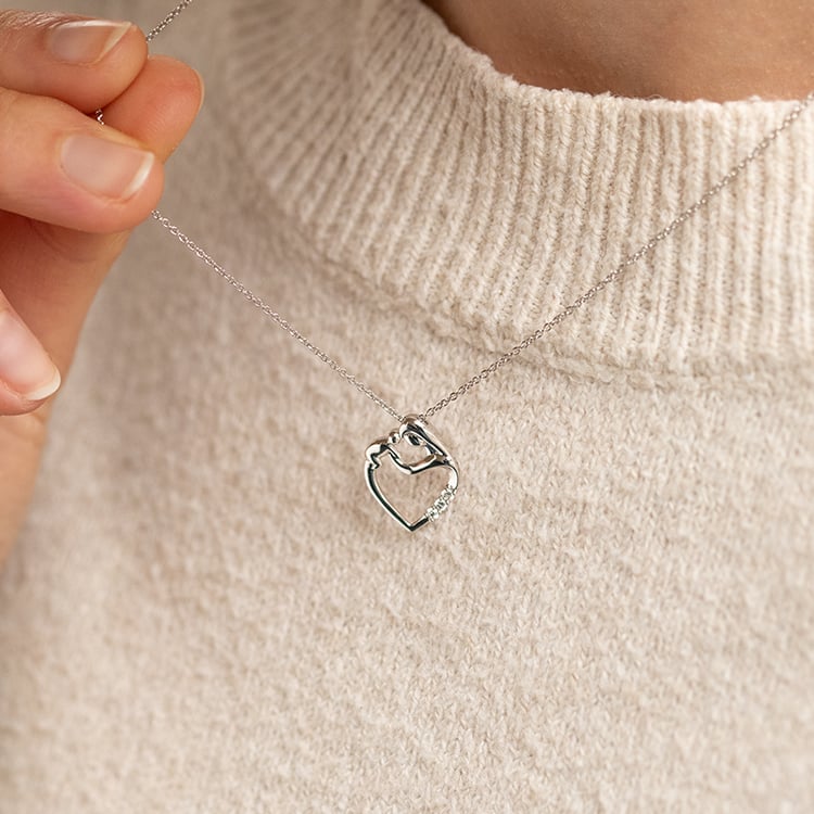 Stříbrný přívěsek matka a dítě s lab-grown diamanty Eisa 138639