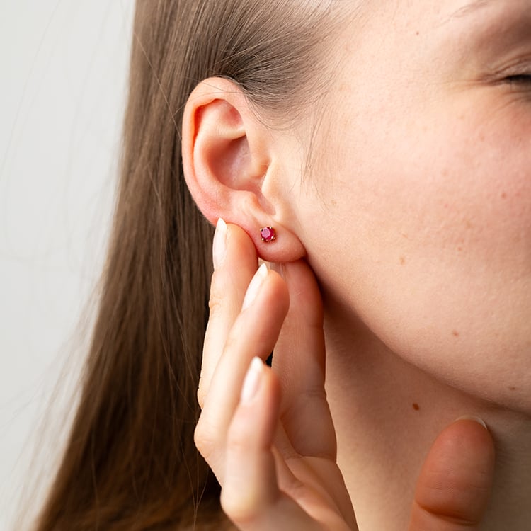 Stříbrné náušnice s rubíny s výběrem velikosti Franci 147723