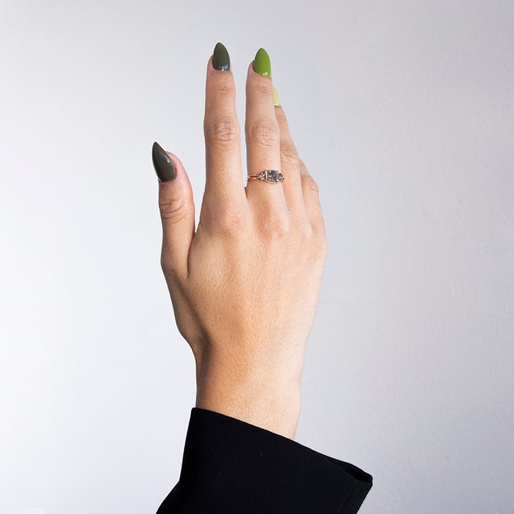 Zlatý prsten se salt and pepper diamantem a marquise diamanty Sila 109890