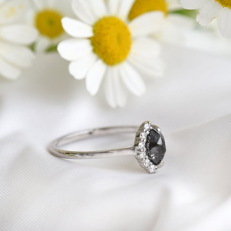 prsten se salt and pepper diamantem ze zlata 82214