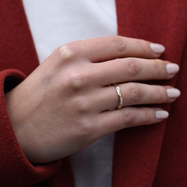 Zlaté snubní prsteny 21901