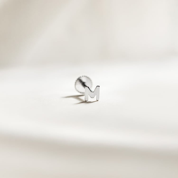 Zlatá náušnice s písmenem Alphabet 153176