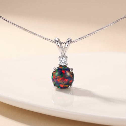 Přívěsek s černým round opálem a diamantem Emolyna