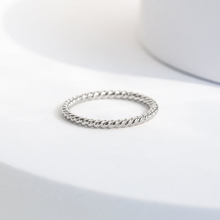 Stříbrný propletený prsten Twisty 143901