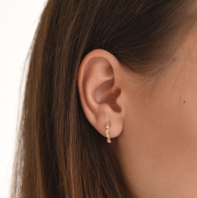 Stříbrné kruhové náušnice s lab-grown diamanty Veeti 104116