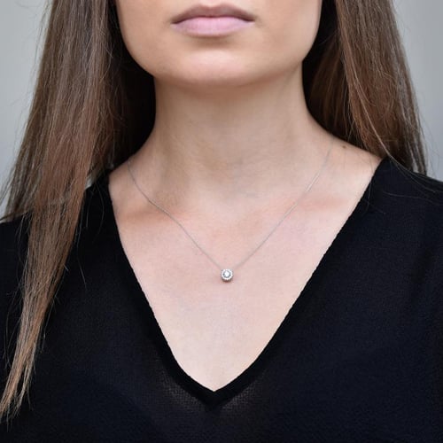 Zlatý halo přívěsek s moissanitem a diamanty Vicky
