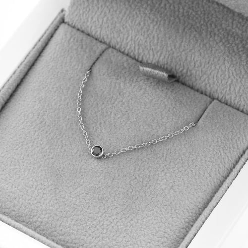 Platinový minimalistický náramek s černým diamantem Bonato