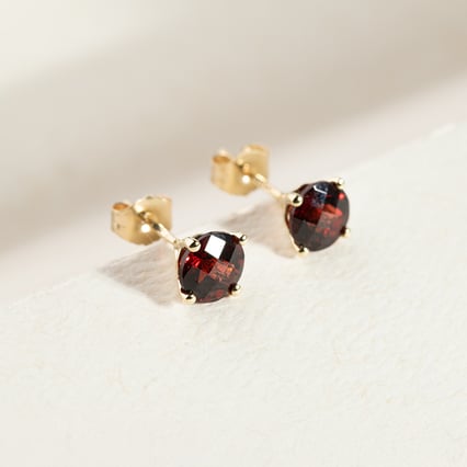 Zlaté napichovací náušnice s granáty Hulda