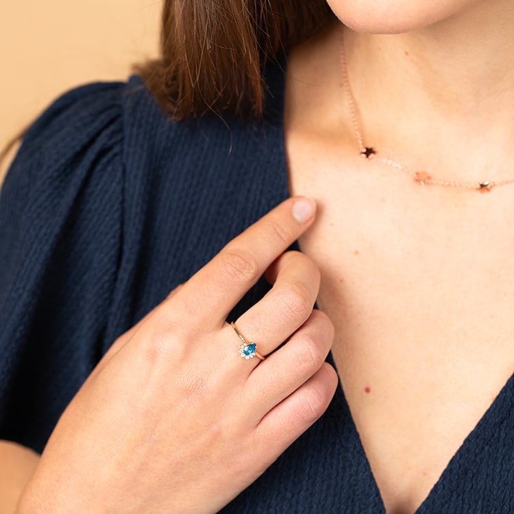 Zásnubní prsten s 0.30ct IGI certifikovaným modrým lab-grown diamantem Wilf 147083