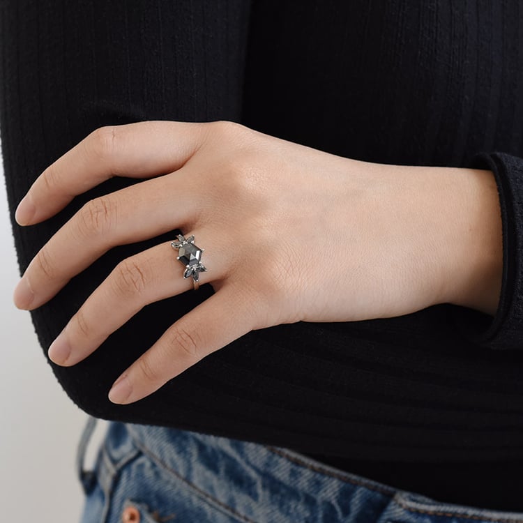 Prsten s hexagon salt and pepper diamantem a marquise diamanty 96421