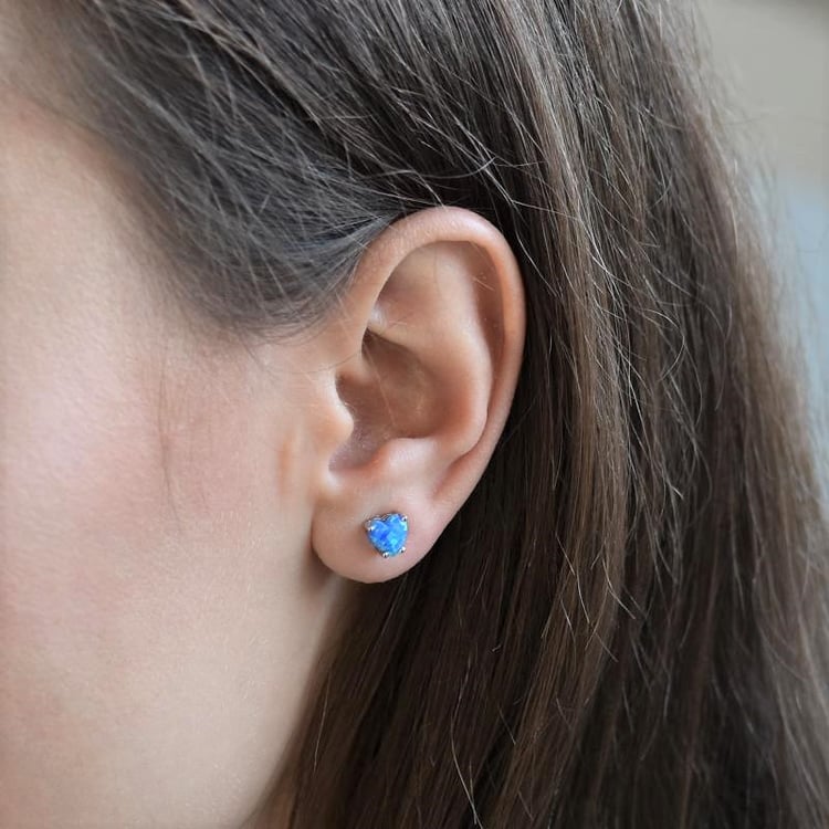 Modrá opálová srdíčka 105156