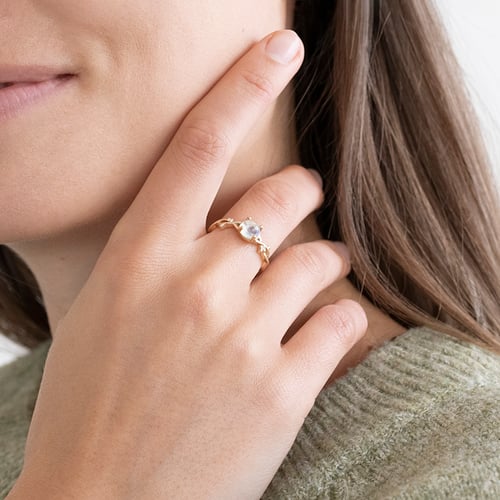 Romantický prsten s měsíčním kamenem a diamanty Makena